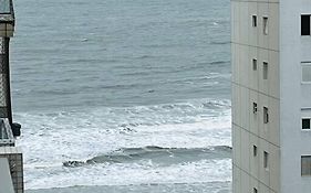 Vista ao Mar Praia Pitangueiras Servico de praia Garagem